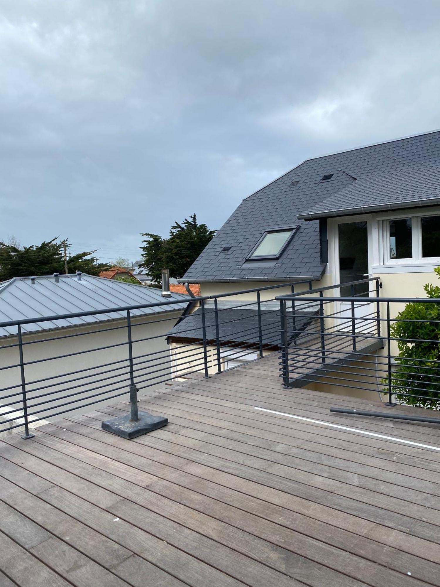 Les Apparts De St Mart Bréhal Eksteriør billede